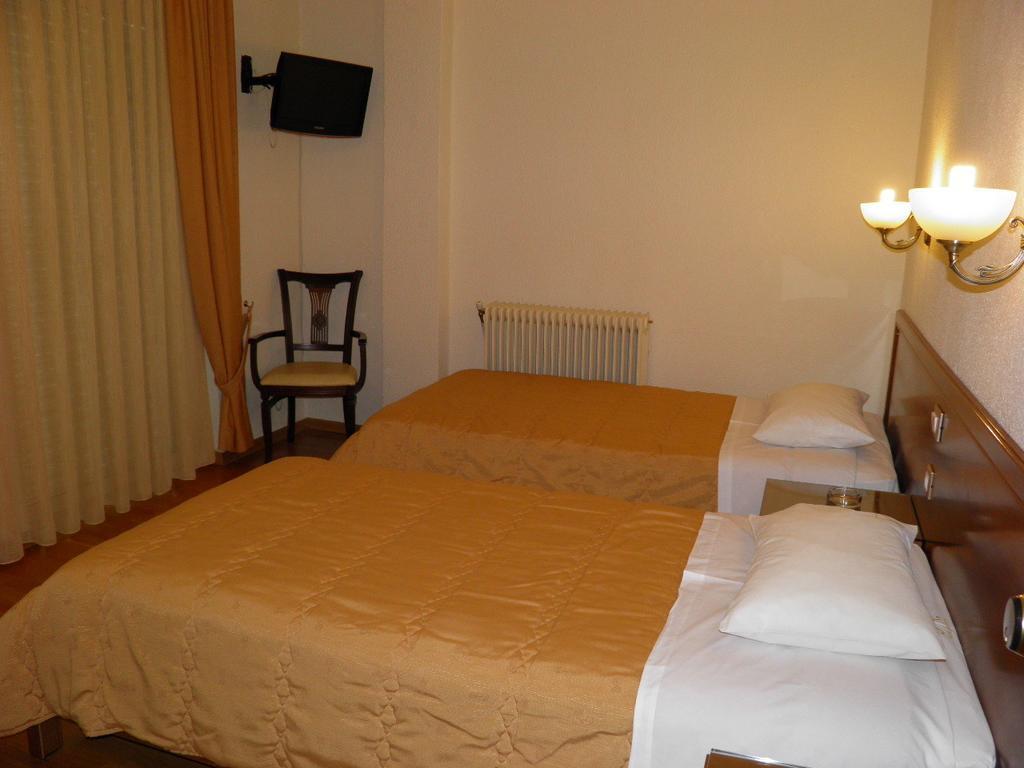 Hotel Meletiou Thebes Oda fotoğraf
